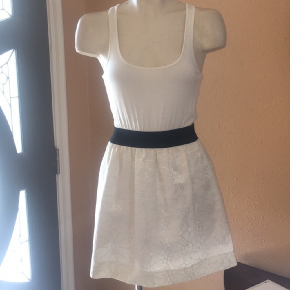 Eight Sixty beige sleeveless Dress